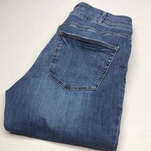 SILVER AVERY SLIM BOOT JEANS 14/32x31 ⭐️